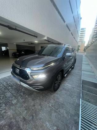 FIAT TORO 2.0 16V TURBO DIESEL RANCH 4WD AT9 FIAT TORO 2.0 16V TURBO DIESEL RANCH 4WD AT9
